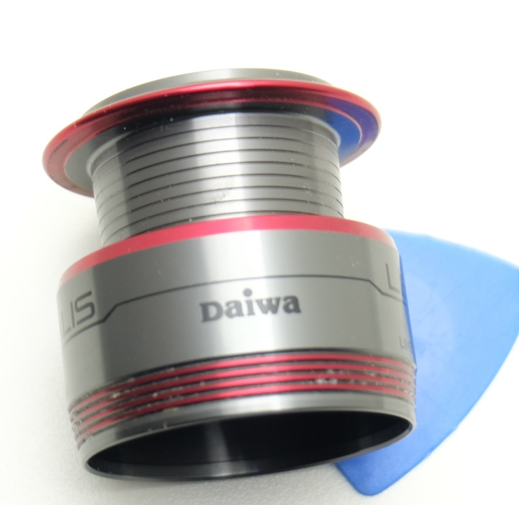 Шпуля daiwa legalis 2000
