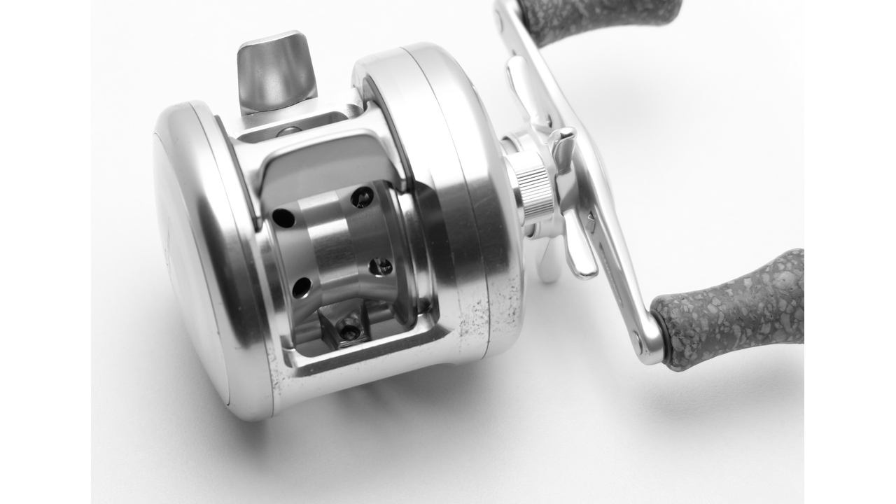 Мультипликаторная катушка daiwa millionaire cv-z 205l