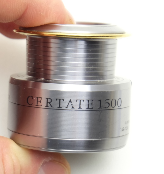 Шпуля daiwa certate 04 1500 съёмная трещётка