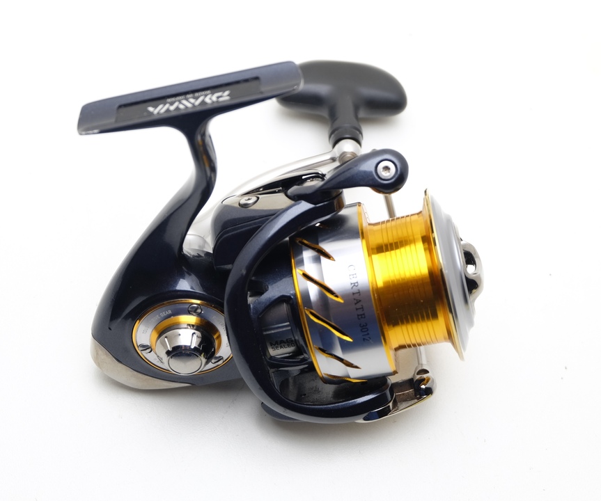 Катушка cпиннинговая daiwa certate 10 3000 суперцена!