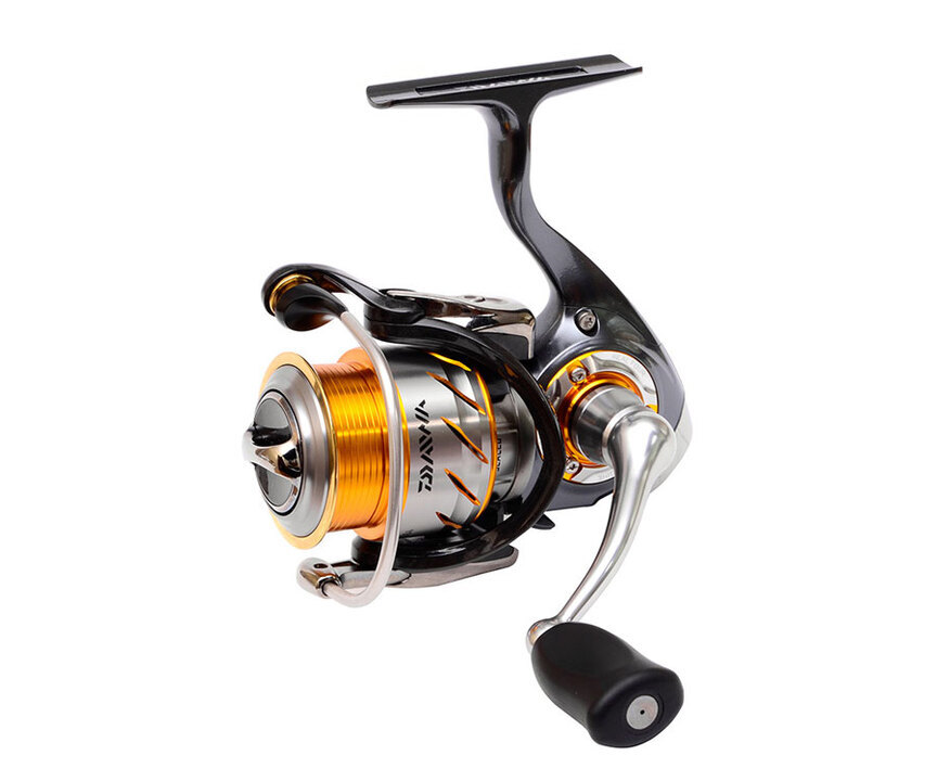 Пластиковая крышка корпуса с сальником daiwa certate 13 3012h деталь на схеме 70, 71