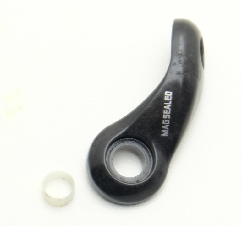 Рог ротора со втулкой  daiwa certate 13 2500/2506/2508 деталь на схеме 33, 34