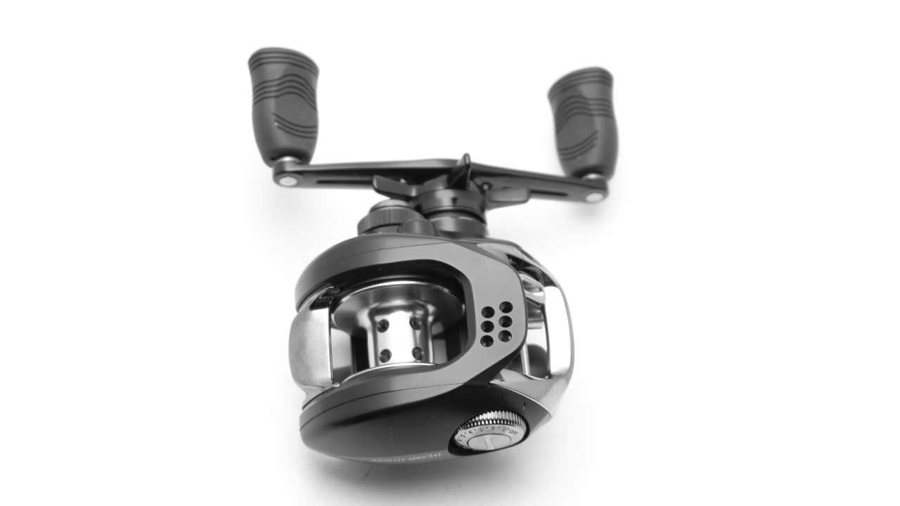 Катушка мультипликаторная daiwa td-z bbs left hand в идеале!