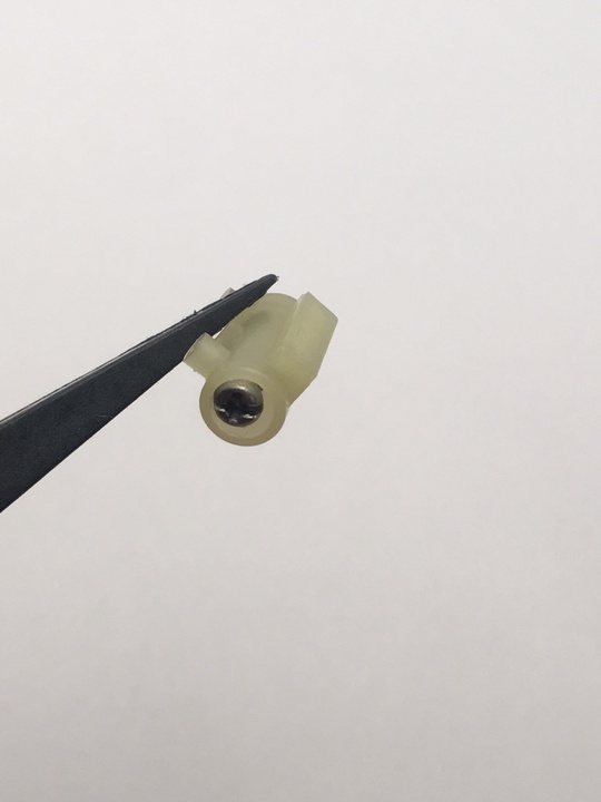 Потайная вставка с винтиком shimano vanquish 12 2500hgs/c3000 детали на схеме под номерами 103, 104 Потайная вставка с винтиком shimano vanquish 12 2500hgs/c3000 детали на схеме под номерами 103, 104