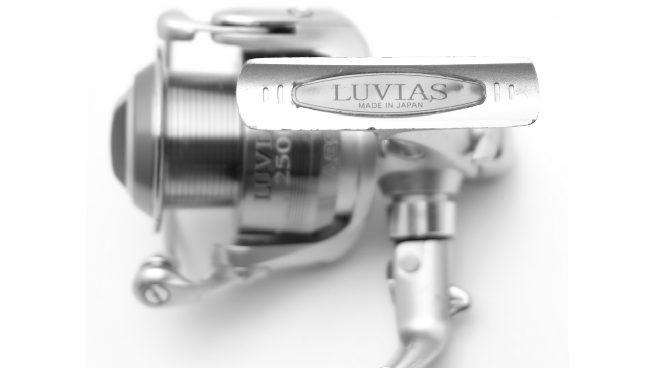 Катушка безинерционная daiwa luvias 04 2500 