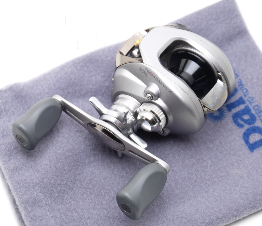 Катушка мультипликаторная daiwa td-z 103ml c коробкой,чехлом