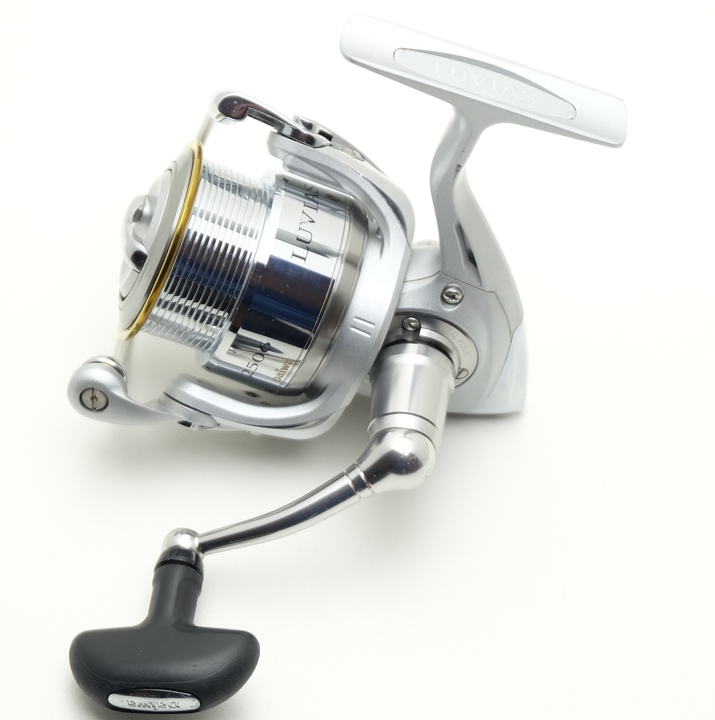 Катушка спиннинговая daiwa luvias 07 2506 новогодняя цена!