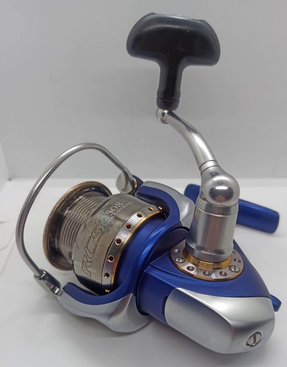 Катушка спиннинговая daiwa certate 2500r (гиперпара+шпуля rcs)