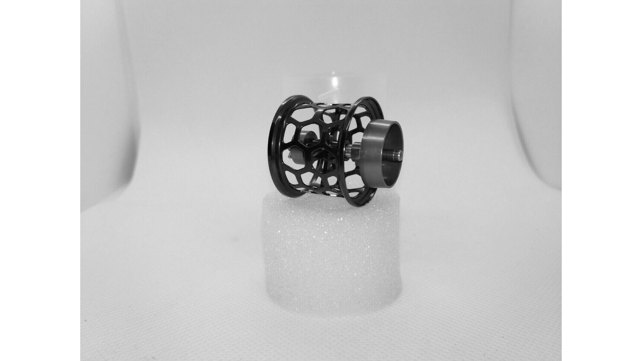 Шпуля similar momo studio daiwa bfs spool 5.4 g / d.30/ steez ct sv / alphas ct sv / millionaire ct sv цвет red