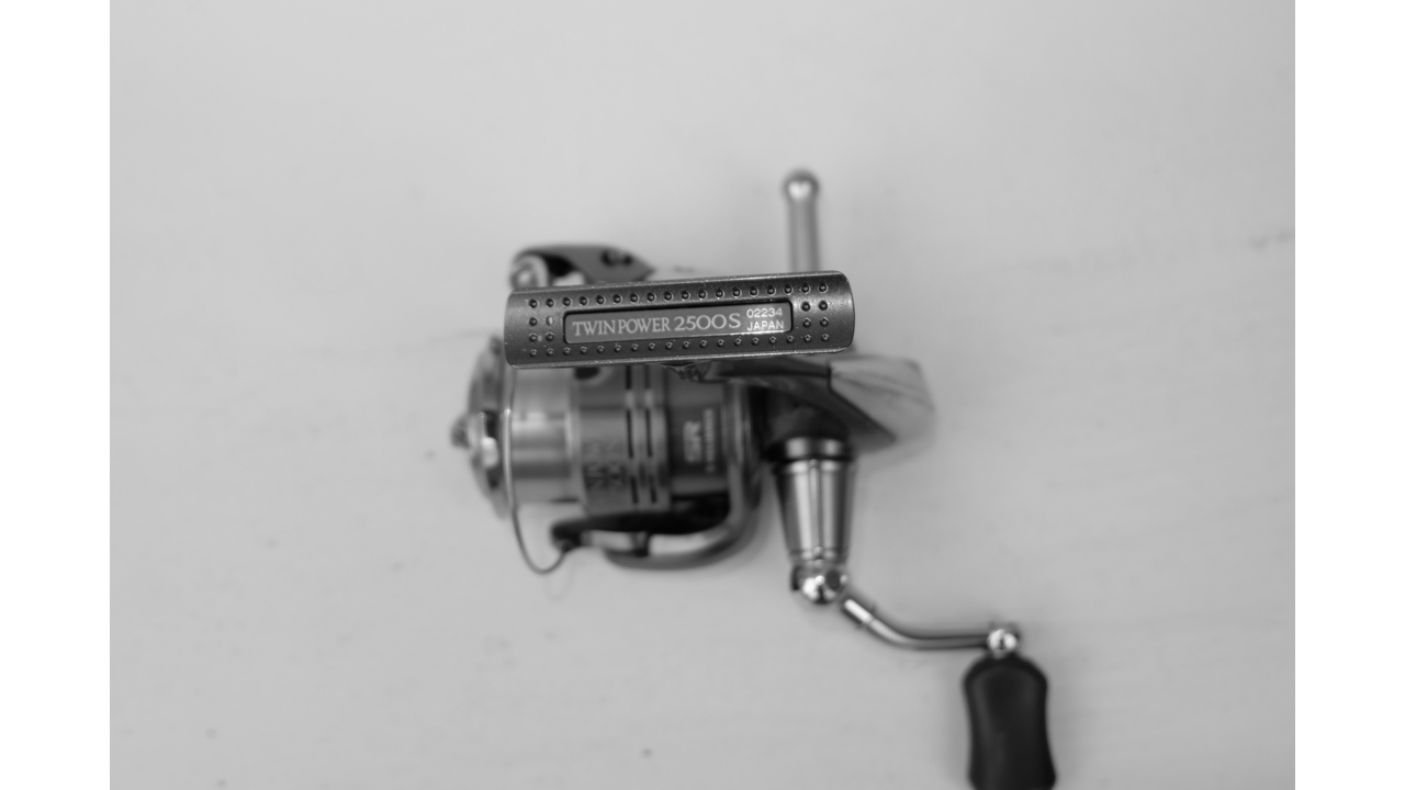 Shimano twinpower 08 2500s с то Shimano twinpower 08 2500s с то