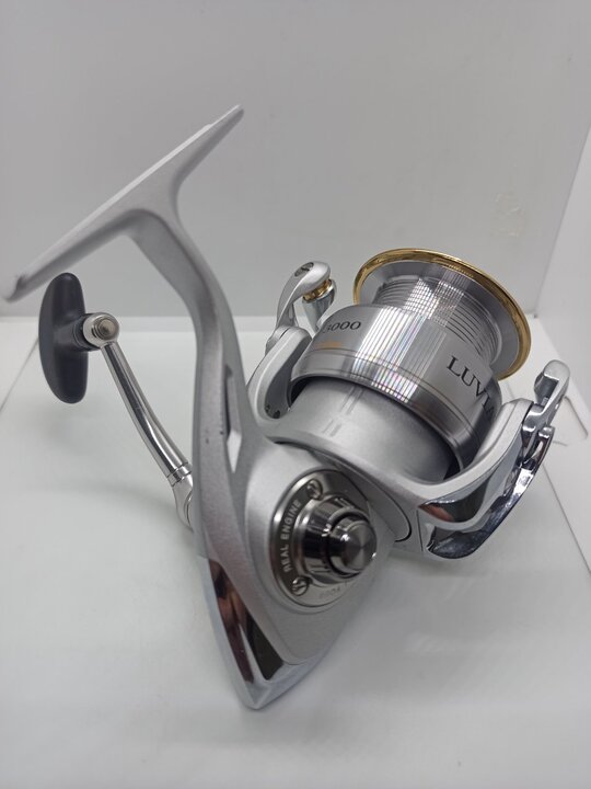 Катушка спиннинговая daiwa luvias 07 3000