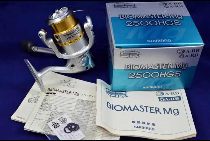 Пластиковая крышка корпуса shimano biomaster 06 mg c3000/2500