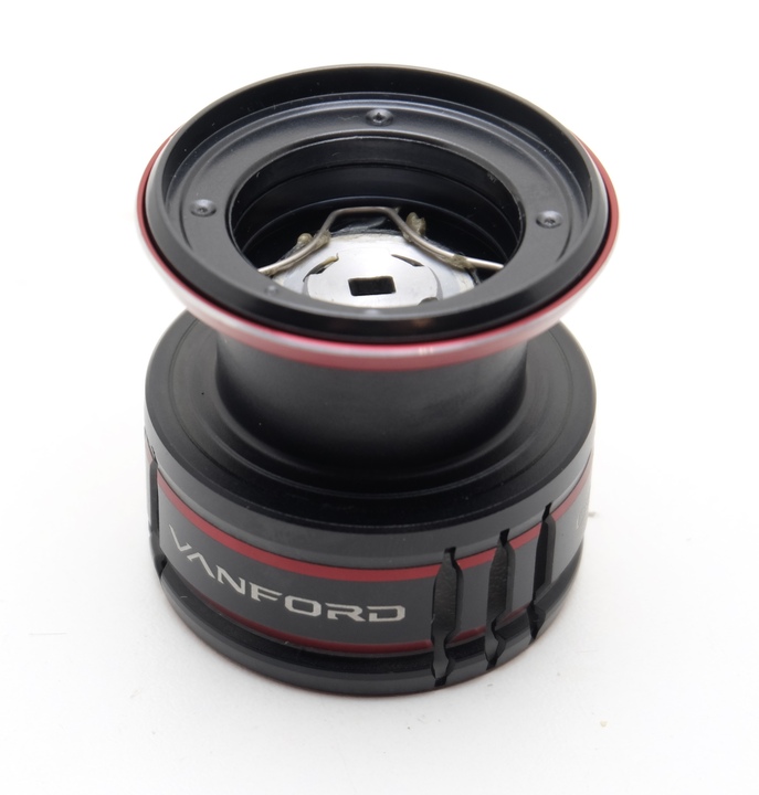 Шпуля shimano vanford 20 c3000xg