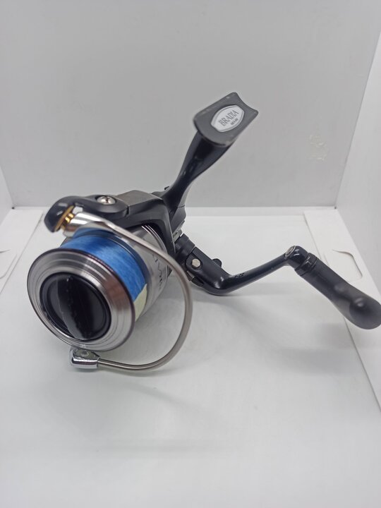 Катушка спиннинговая daiwa bradia 2500r