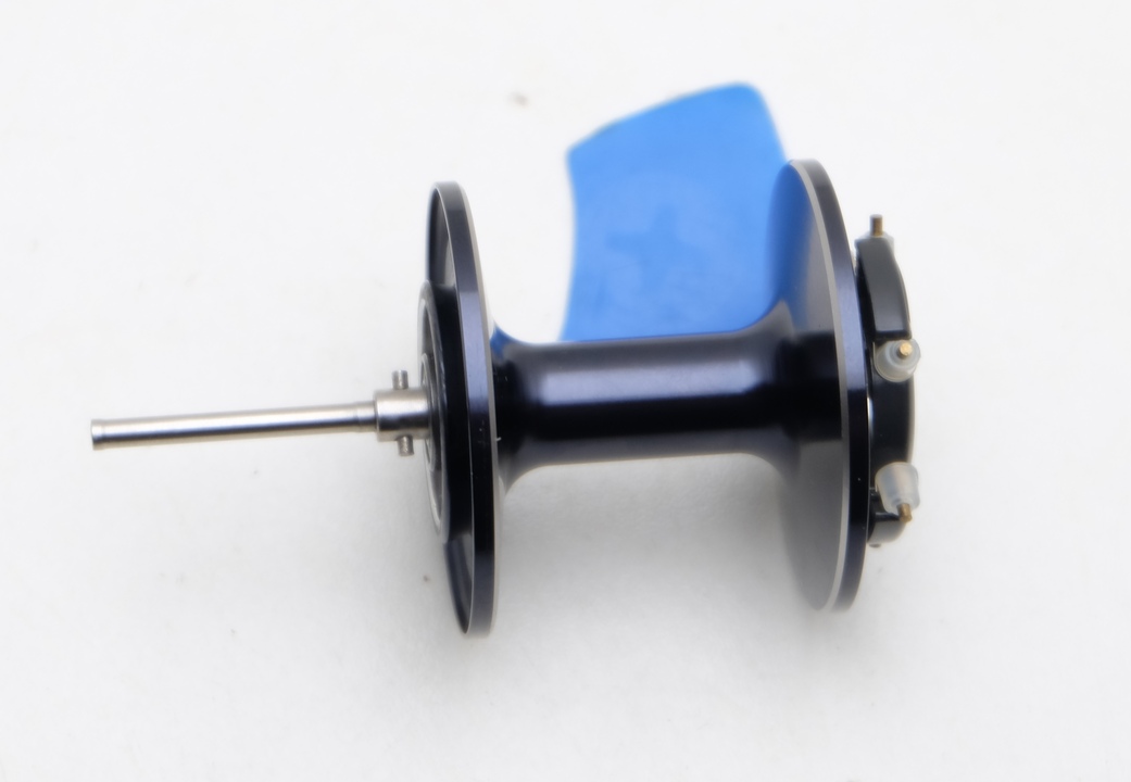 Шпуля оригинальная shimano tranx 401