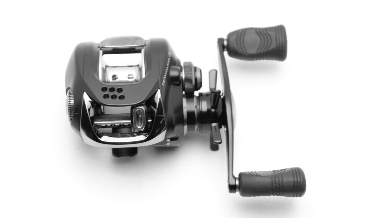 Катушка мультипликаторная daiwa td-z bbs left hand в идеале!