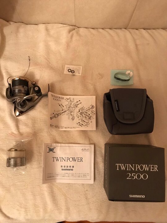 Катушка спиннинговая shimano twinpower 11 2500 + шпуля 2500s