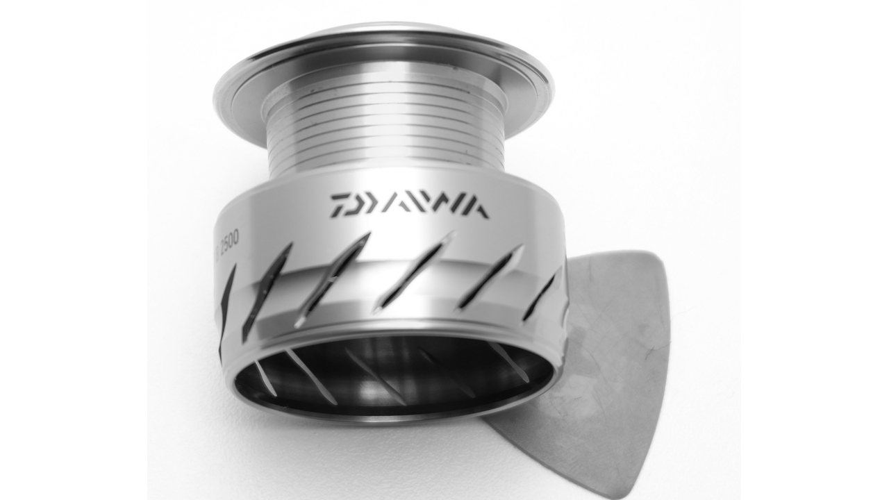 Шпуля spool daiwa certate 13 2500