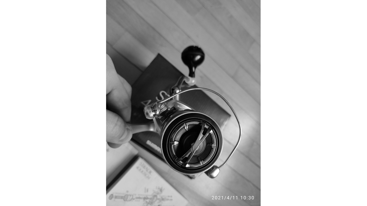 Катушка спиннинговая shimano stradic 15 4000xgm Катушка спиннинговая shimano stradic 15 4000xgm