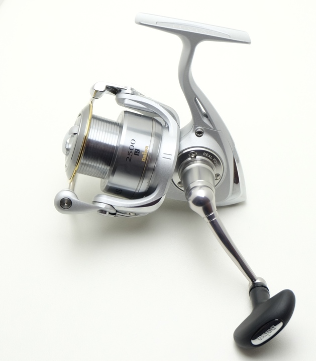 Катушка спиннинговая daiwa luvias 07 2500r суперпредложение!