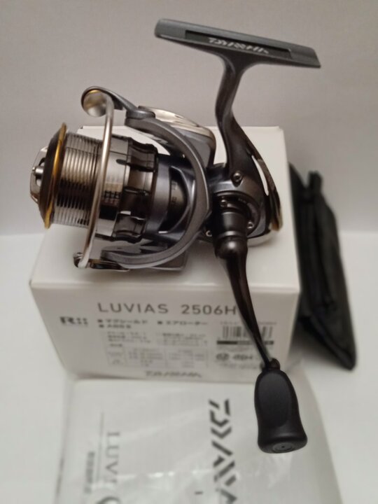 Катушка спиннинговая daiwa luvias 15 2506h