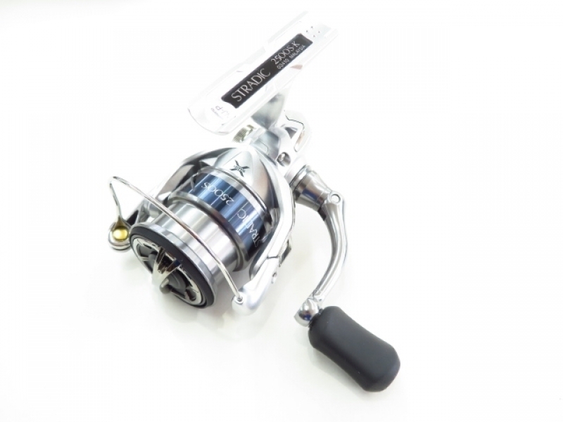 Корпус shimano stradic 15 2500s/2500/c3000hg деталь на схеме под номером 95