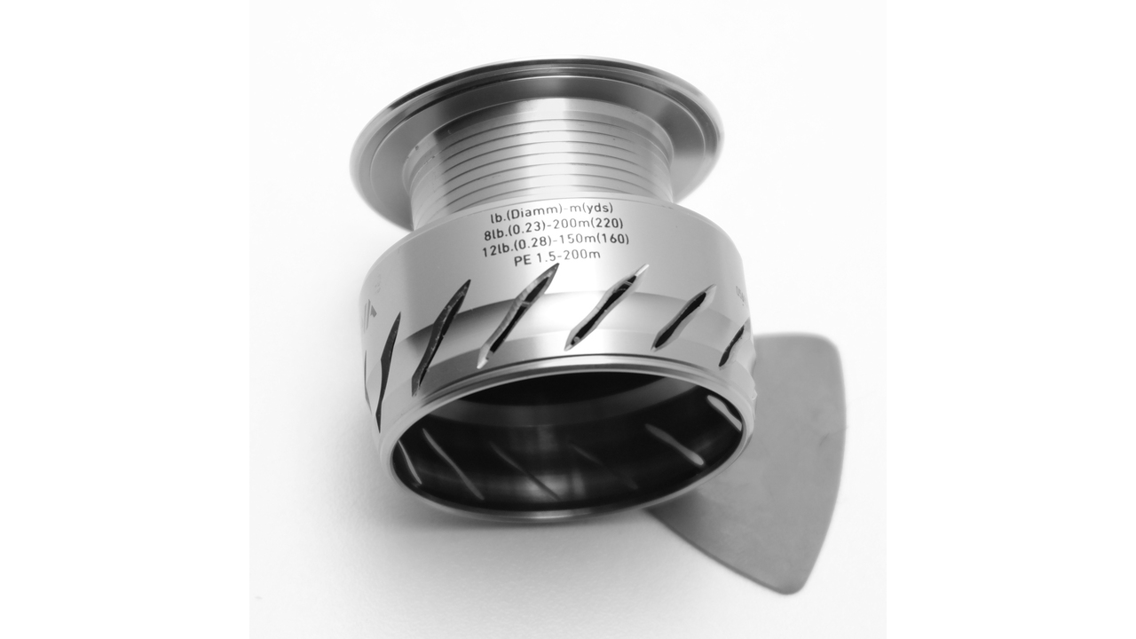 Шпуля spool daiwa certate 13 2500 Шпуля spool daiwa certate 13 2500