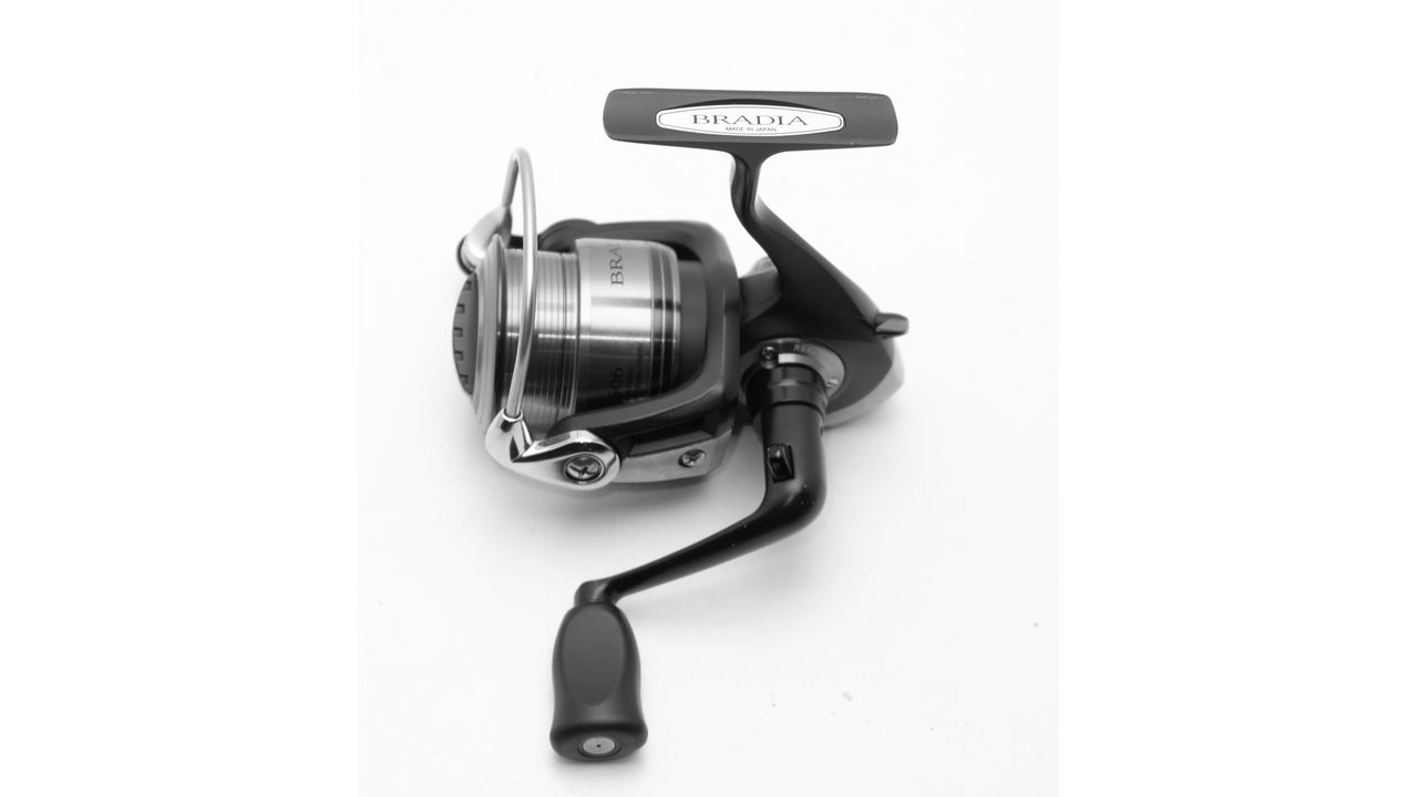 Катушка спиннинговая daiwa bradia 2506 c то