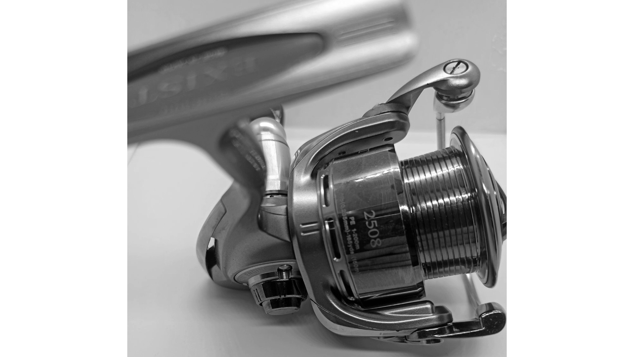 Катушка спиннинговая daiwa exist 05 2508