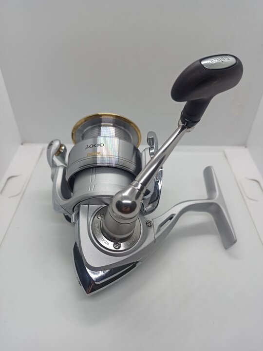 Катушка спиннинговая daiwa luvias 07 3000