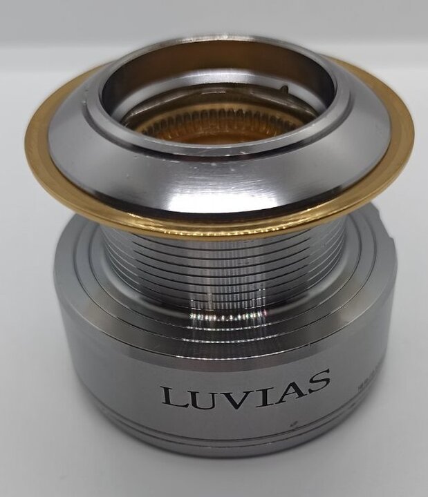 Шпуля daiwa luvias 07 3000