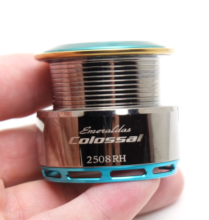 Шпуля daiwa emeraldas colossal 2508rh