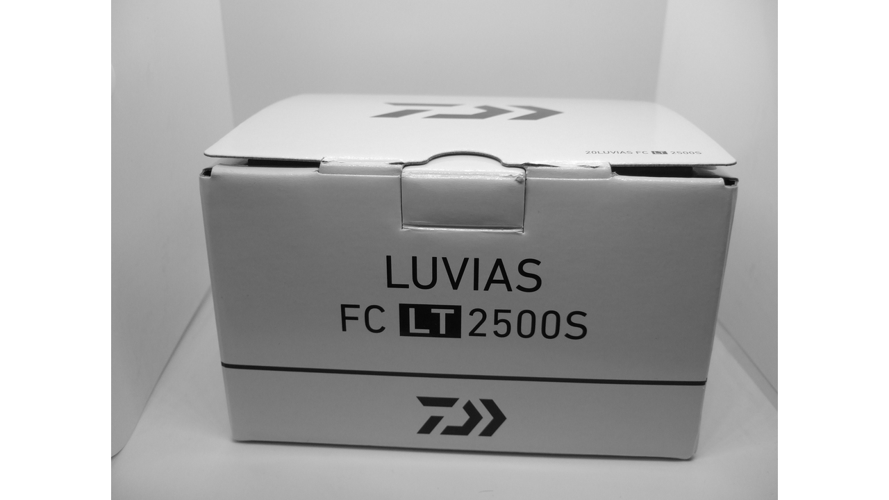 Катушка спиннинговая daiwa 20 luvias lt 2500s. новая. Катушка спиннинговая daiwa 20 luvias lt 2500s. новая.