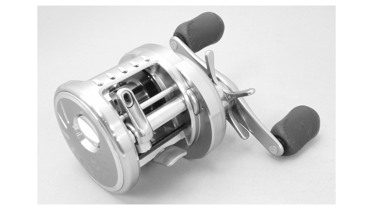 Shimano 09 calcutta conquest 201-dc baitcasting reel