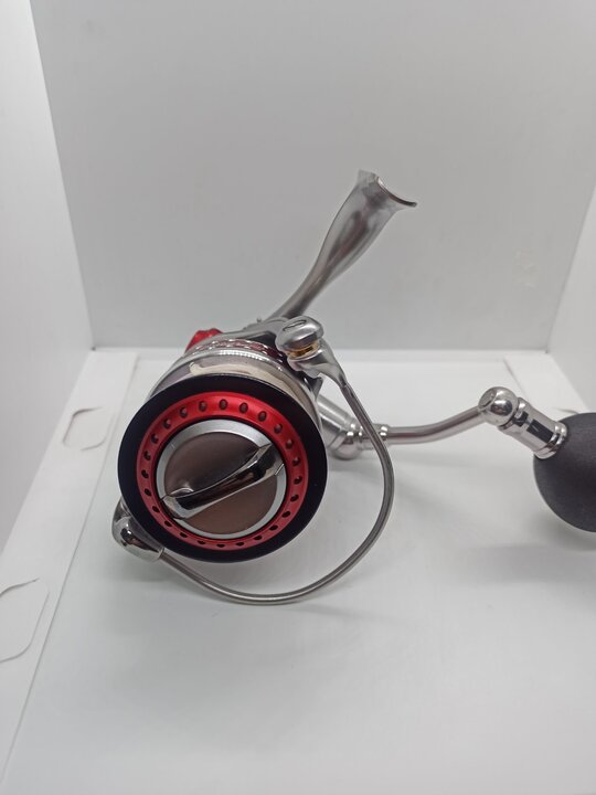 Катушка спиннинговая daiwa certate hyper custom 4000h + шпуля
