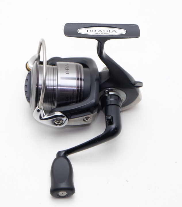 Катушка спиннинговая daiwa bradia 2506 c то