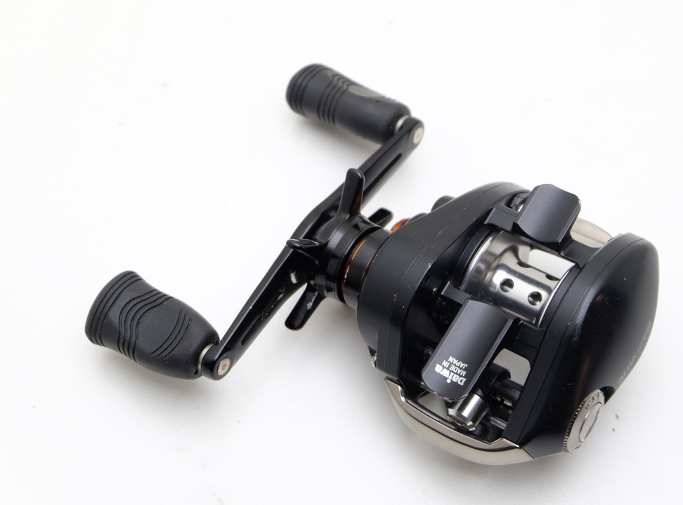 Катушка мультипликаторная daiwa td-z bbs left hand Катушка мультипликаторная daiwa td-z bbs left hand