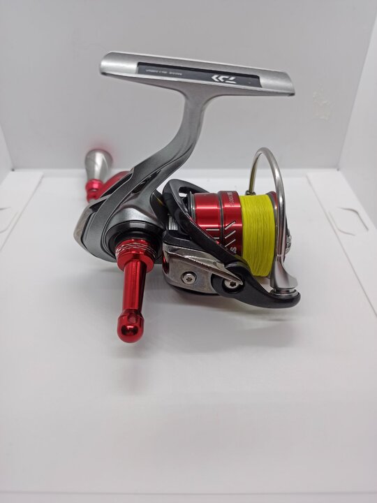 Катушка безинерционная daiwa 18 caldia lt2000